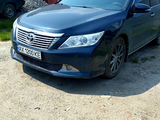 Синій Тойота Камрі, об'ємом двигуна 2.5 л та пробігом 285 тис. км за 9800 $, фото 1 на Automoto.ua