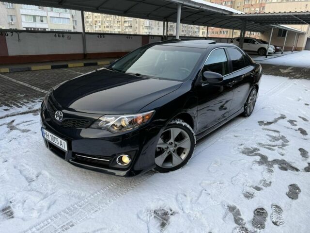Синий Тойота Камри, объемом двигателя 3.5 л и пробегом 233 тыс. км за 11800 $, фото 1 на Automoto.ua