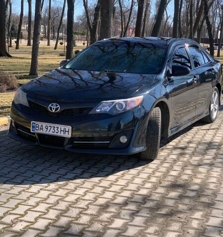 Синий Тойота Камри, объемом двигателя 2.5 л и пробегом 157 тыс. км за 12500 $, фото 1 на Automoto.ua