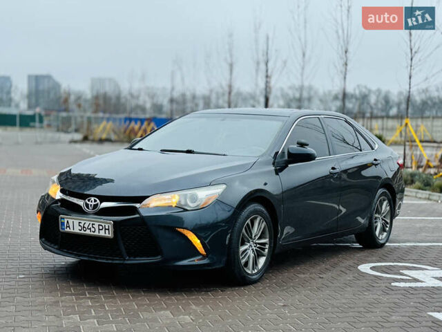 Синий Тойота Камри, объемом двигателя 2.49 л и пробегом 330 тыс. км за 11100 $, фото 1 на Automoto.ua