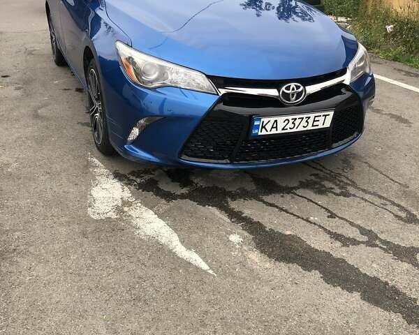 Синій Тойота Камрі, об'ємом двигуна 2.5 л та пробігом 74 тис. км за 15700 $, фото 1 на Automoto.ua