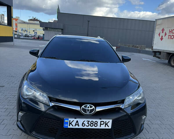 Синий Тойота Камри, объемом двигателя 2.49 л и пробегом 332 тыс. км за 11100 $, фото 1 на Automoto.ua