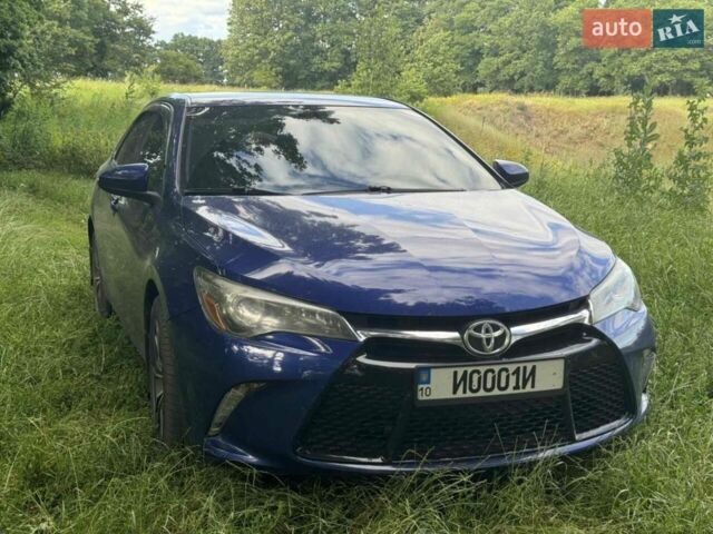 Синій Тойота Камрі, об'ємом двигуна 2.5 л та пробігом 135 тис. км за 13700 $, фото 1 на Automoto.ua