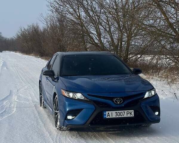 Синий Тойота Камри, объемом двигателя 2.49 л и пробегом 153 тыс. км за 18300 $, фото 1 на Automoto.ua