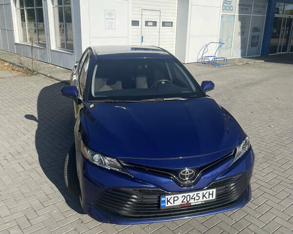 Синий Тойота Камри, объемом двигателя 2.49 л и пробегом 159 тыс. км за 18500 $, фото 1 на Automoto.ua