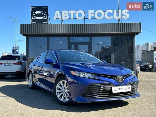 Синий Тойота Камри, объемом двигателя 2.49 л и пробегом 164 тыс. км за 18990 $, фото 1 на Automoto.ua