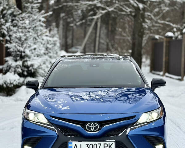 Синий Тойота Камри, объемом двигателя 2.5 л и пробегом 155 тыс. км за 19999 $, фото 1 на Automoto.ua