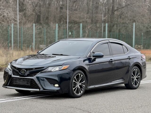 Синій Тойота Камрі, об'ємом двигуна 2.5 л та пробігом 174 тис. км за 17300 $, фото 1 на Automoto.ua