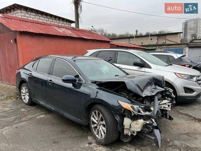 Синий Тойота Камри, объемом двигателя 2.49 л и пробегом 105 тыс. км за 7499 $, фото 1 на Automoto.ua