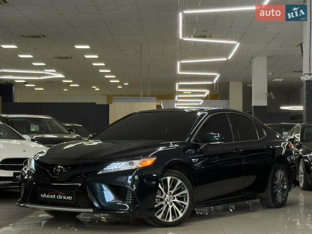 Синий Тойота Камри, объемом двигателя 3.46 л и пробегом 63 тыс. км за 23999 $, фото 1 на Automoto.ua