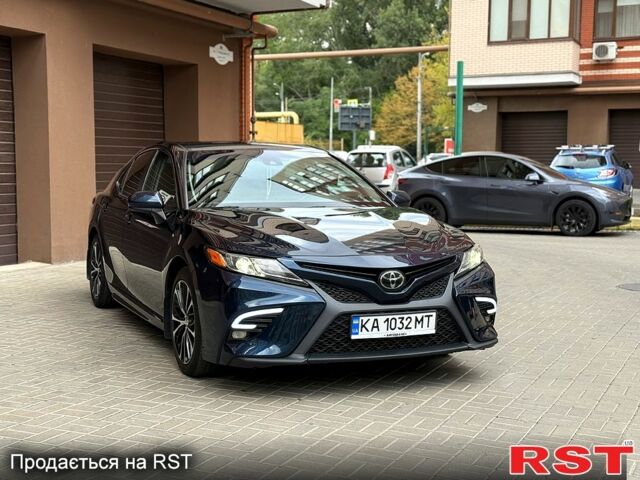 Синий Тойота Камри, объемом двигателя 2.5 л и пробегом 128 тыс. км за 20300 $, фото 1 на Automoto.ua