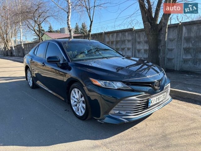 Синий Тойота Камри, объемом двигателя 2.49 л и пробегом 96 тыс. км за 19999 $, фото 1 на Automoto.ua