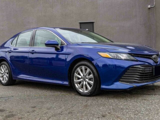 Синий Тойота Камри, объемом двигателя 2.5 л и пробегом 48 тыс. км за 11000 $, фото 1 на Automoto.ua