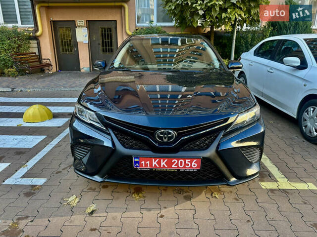 Тойота Камри 2020 в Киеве на Automoto.ua Синий Тойота Камри, объемом двигателя 2.5 л и пробегом 140 тыс. км за 22700 $, фото 1 на Automoto.ua