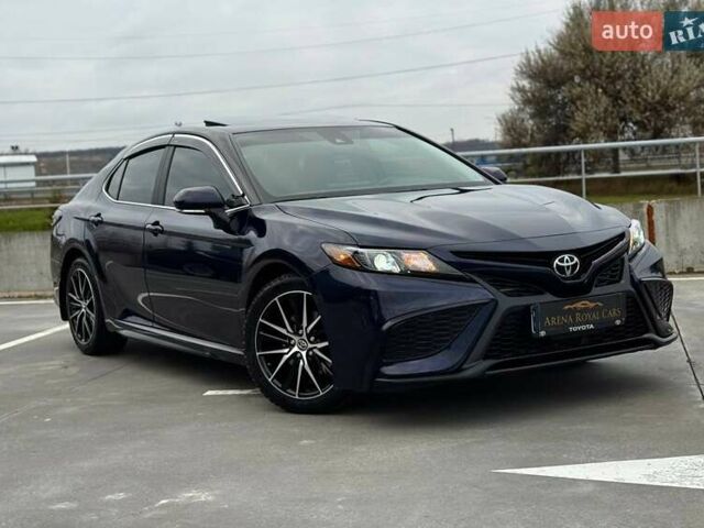 Синий Тойота Камри, объемом двигателя 2.49 л и пробегом 88 тыс. км за 22000 $, фото 1 на Automoto.ua