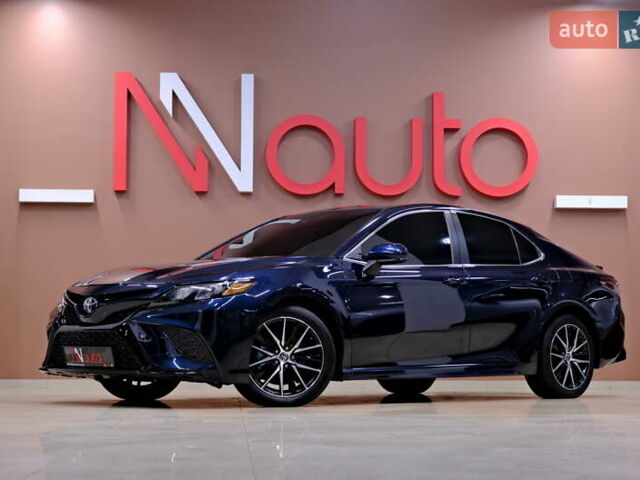 Синий Тойота Камри, объемом двигателя 2.49 л и пробегом 107 тыс. км за 23900 $, фото 1 на Automoto.ua