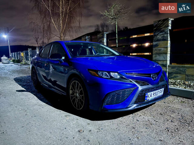 Синий Тойота Камри, объемом двигателя 2.49 л и пробегом 48 тыс. км за 29900 $, фото 1 на Automoto.ua