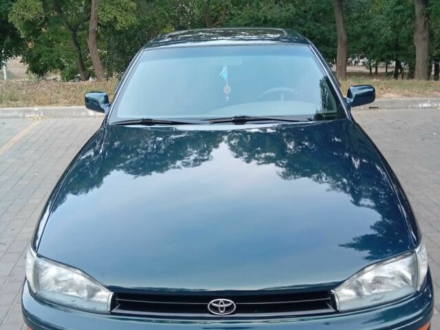 Зелений Тойота Камрі, об'ємом двигуна 2.2 л та пробігом 400 тис. км за 3600 $, фото 1 на Automoto.ua