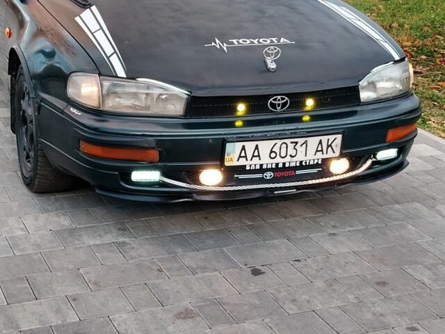 Зелений Тойота Камрі, об'ємом двигуна 3 л та пробігом 233 тис. км за 2499 $, фото 1 на Automoto.ua