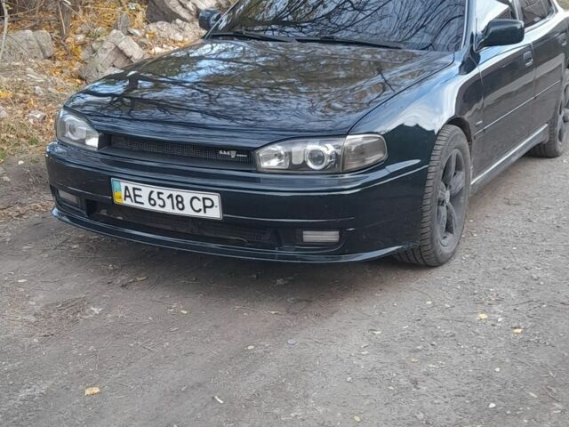 Зелений Тойота Камрі, об'ємом двигуна 2.2 л та пробігом 500 тис. км за 3000 $, фото 1 на Automoto.ua