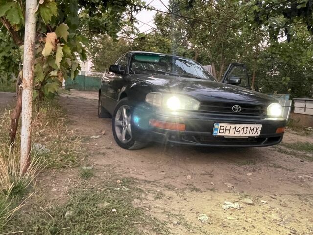 Зеленый Тойота Камри, объемом двигателя 3 л и пробегом 400 тыс. км за 0 $, фото 1 на Automoto.ua