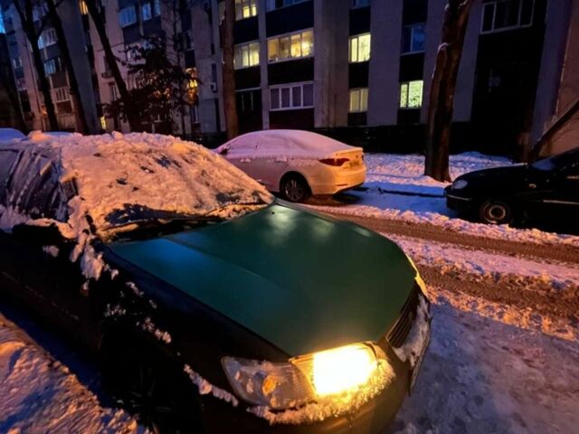 Зеленый Тойота Камри, объемом двигателя 2.2 л и пробегом 250 тыс. км за 1777 $, фото 1 на Automoto.ua