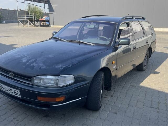 Зелений Тойота Камрі, об'ємом двигуна 2.2 л та пробігом 380 тис. км за 1650 $, фото 1 на Automoto.ua