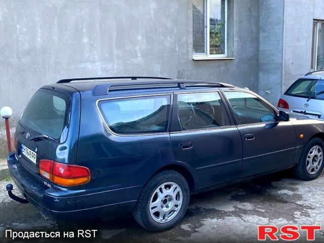 Зеленый Тойота Камри, объемом двигателя 3 л и пробегом 0 тыс. км за 2500 $, фото 1 на Automoto.ua