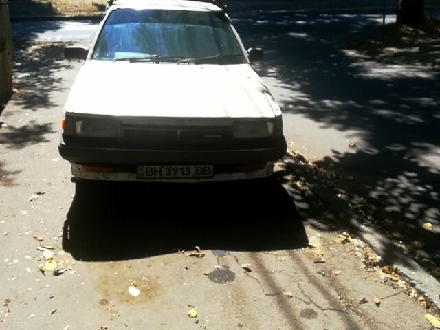 Білий Тойота Каріна, об'ємом двигуна 1.5 л та пробігом 225 тис. км за 450 $, фото 1 на Automoto.ua