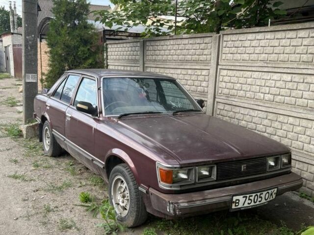 Коричневий Тойота Каріна, об'ємом двигуна 1.6 л та пробігом 100 тис. км за 700 $, фото 1 на Automoto.ua