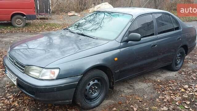 Тойота Карина, объемом двигателя 2 л и пробегом 420 тыс. км за 2000 $, фото 1 на Automoto.ua