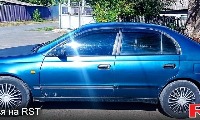 Тойота Каріна, об'ємом двигуна 1.8 л та пробігом 66 тис. км за 1700 $, фото 1 на Automoto.ua