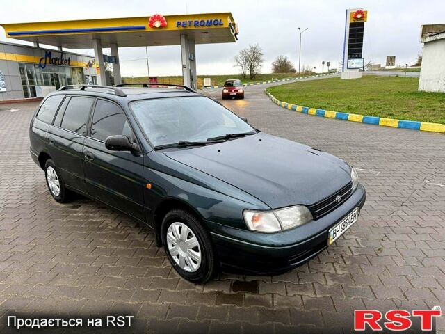 Тойота Карина, объемом двигателя 1.6 л и пробегом 368 тыс. км за 2499 $, фото 1 на Automoto.ua