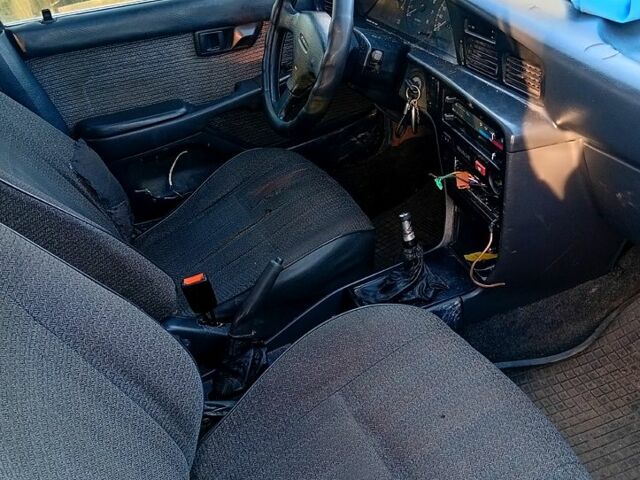 Серый Тойота Карина, объемом двигателя 1.6 л и пробегом 0 тыс. км за 1700 $, фото 1 на Automoto.ua