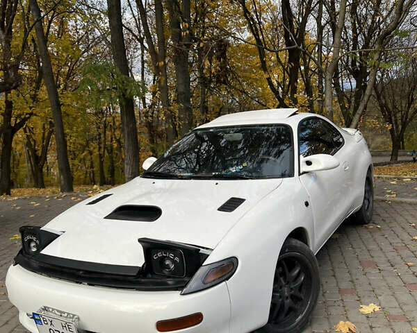 Белый Тойота Селика, объемом двигателя 2.2 л и пробегом 250 тыс. км за 4000 $, фото 1 на Automoto.ua