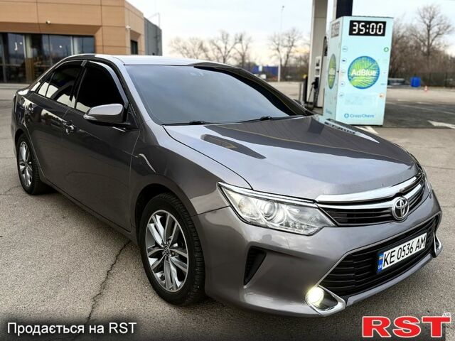Сірий Тойота Комфорт, об'ємом двигуна 2.5 л та пробігом 189 тис. км за 14500 $, фото 1 на Automoto.ua