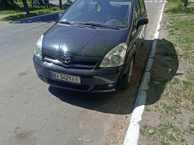 Черный Тойота Королла Версо, объемом двигателя 1.8 л и пробегом 300 тыс. км за 6200 $, фото 1 на Automoto.ua