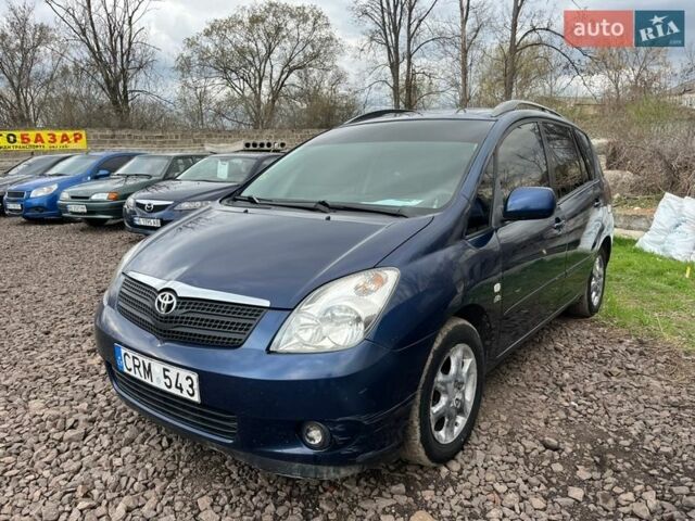 Черный Тойота Королла Версо, объемом двигателя 2 л и пробегом 200 тыс. км за 2000 $, фото 1 на Automoto.ua