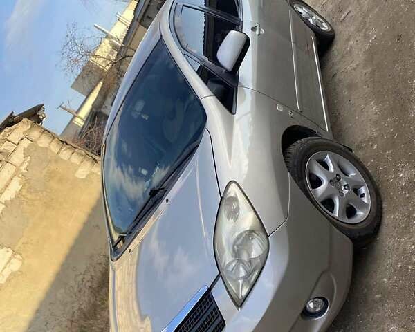 Сірий Тойота Королла Версо, об'ємом двигуна 2 л та пробігом 208 тис. км за 5900 $, фото 1 на Automoto.ua