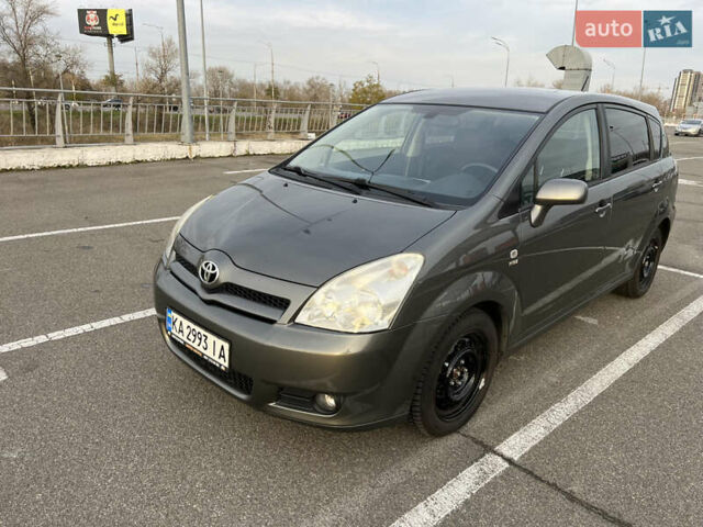 Сірий Тойота Королла Версо, об'ємом двигуна 1.8 л та пробігом 225 тис. км за 6300 $, фото 1 на Automoto.ua