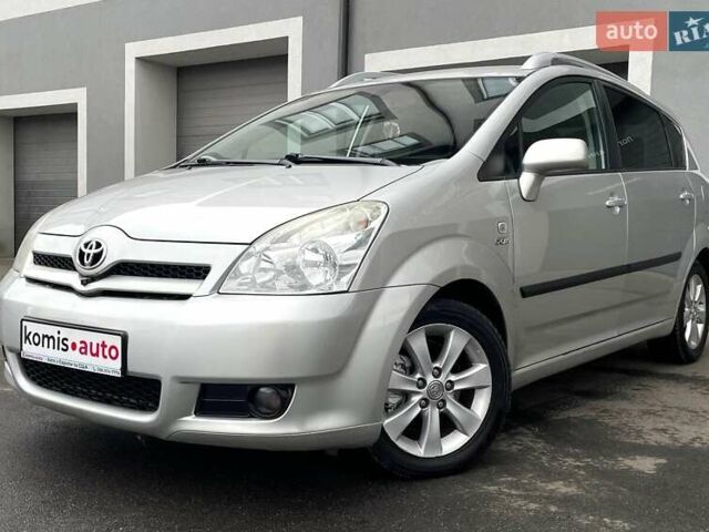 Сірий Тойота Королла Версо, об'ємом двигуна 2.2 л та пробігом 240 тис. км за 6299 $, фото 1 на Automoto.ua