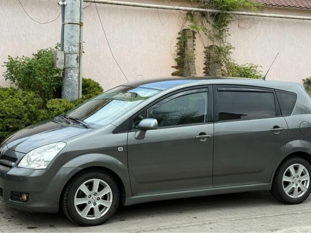 Сірий Тойота Королла Версо, об'ємом двигуна 2.2 л та пробігом 216 тис. км за 6850 $, фото 1 на Automoto.ua