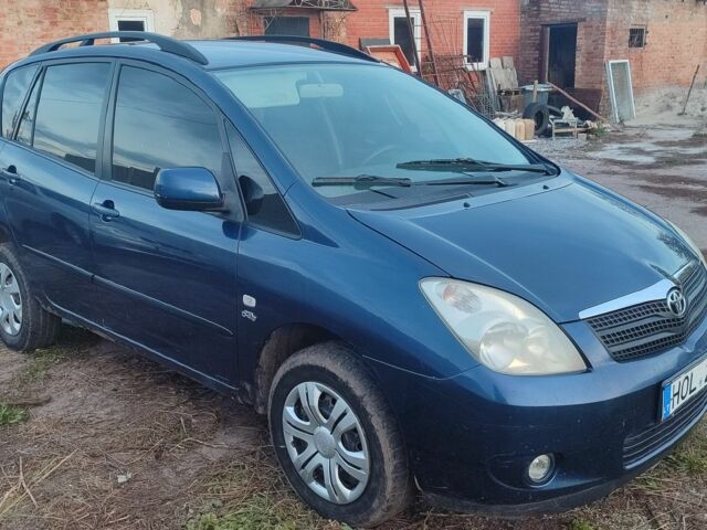 Синій Тойота Королла Версо, об'ємом двигуна 2 л та пробігом 300 тис. км за 1800 $, фото 1 на Automoto.ua