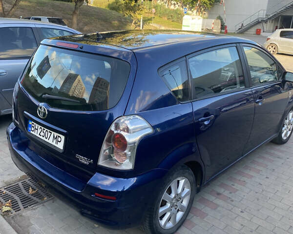 Синий Тойота Королла Версо, объемом двигателя 2 л и пробегом 270 тыс. км за 6100 $, фото 1 на Automoto.ua