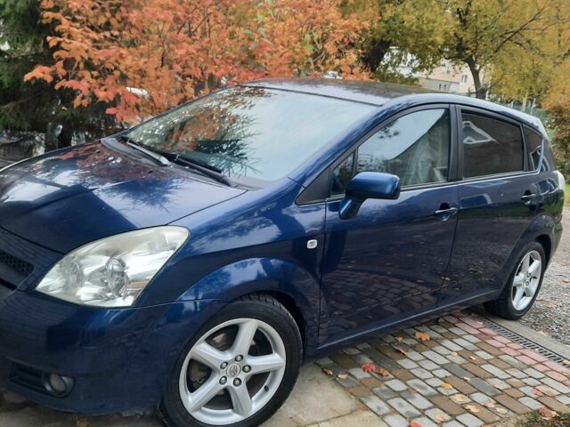 Синий Тойота Королла Версо, объемом двигателя 2.2 л и пробегом 355 тыс. км за 6500 $, фото 1 на Automoto.ua