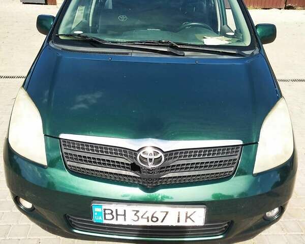 Зеленый Тойота Королла Версо, объемом двигателя 2 л и пробегом 368 тыс. км за 4900 $, фото 1 на Automoto.ua