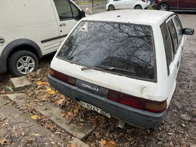 Белый Тойота Королла, объемом двигателя 1.5 л и пробегом 500 тыс. км за 450 $, фото 1 на Automoto.ua