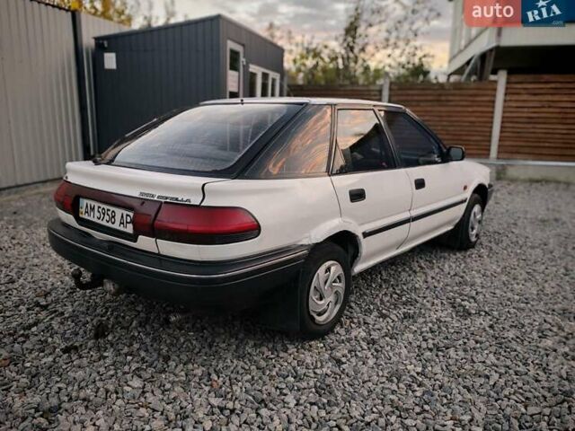 Белый Тойота Королла, объемом двигателя 1.3 л и пробегом 270 тыс. км за 1300 $, фото 1 на Automoto.ua