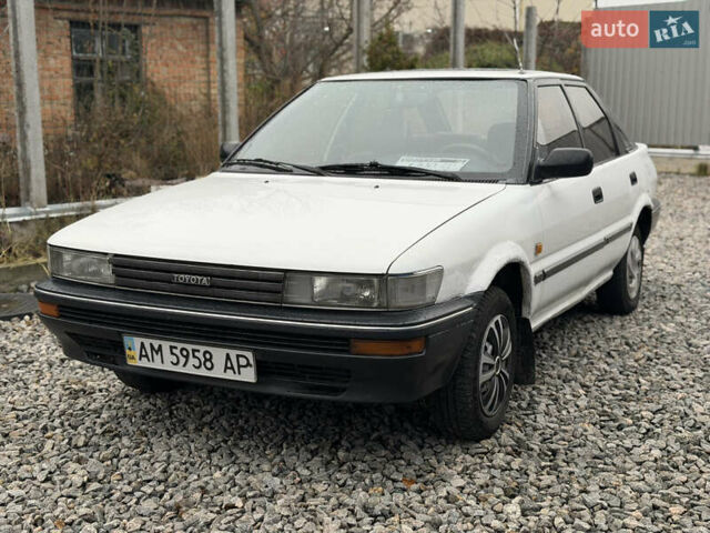 Білий Тойота Королла, об'ємом двигуна 1.3 л та пробігом 300 тис. км за 1300 $, фото 1 на Automoto.ua