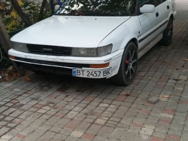 Белый Тойота Королла, объемом двигателя 1.3 л и пробегом 111 тыс. км за 1000 $, фото 1 на Automoto.ua